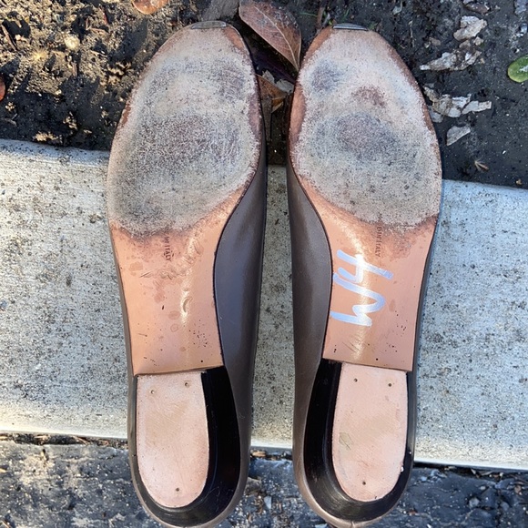 Salvatore Ferragamo brown Leather VARA VERA BOW FLATS 8 A4 (Narrow) - Picture 10 of 13